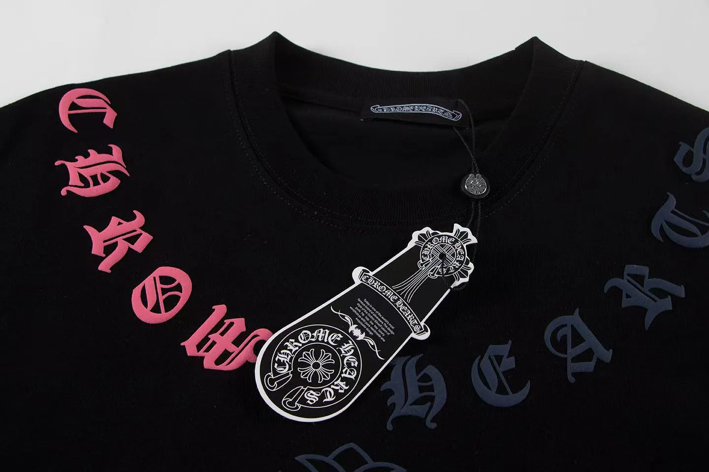 🅿️150 Style: 2025 new Croix Heart short-sleeved T-shirt Material: High version 300g double yarn combed cotton Size: S～XL Color: Black Style number: Z018
